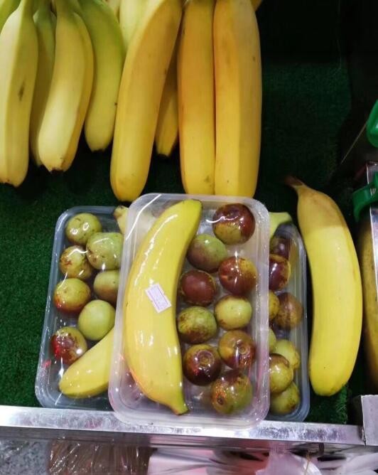 已有高校超市推出香蕉+冬枣套餐。